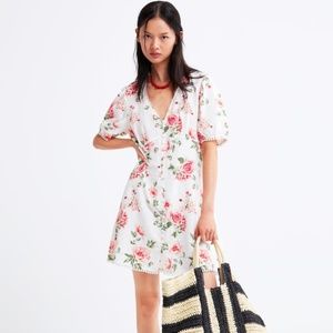 Zara the short romance dress NWT size small